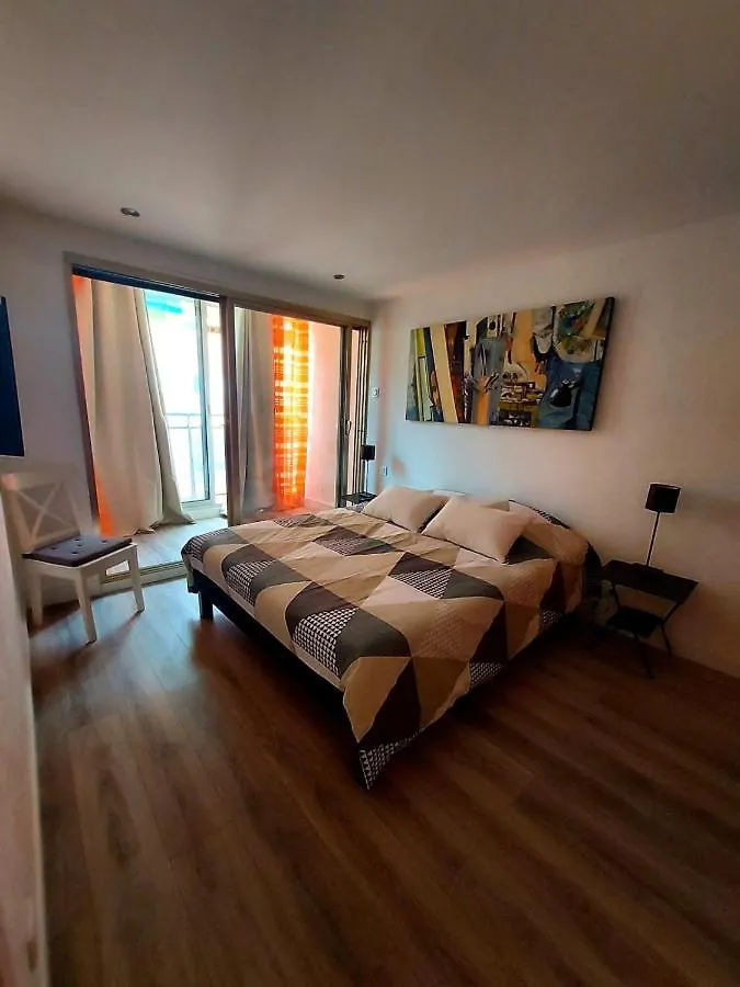Appartement T3 Plein Centre Ville Le Lavandou